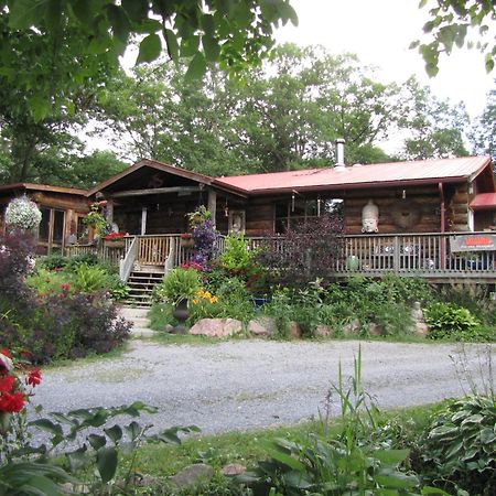 Shambhala Bed And Breakfast Buckhorn 외부 사진
