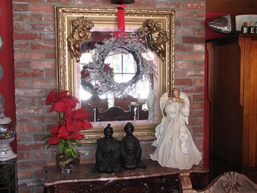 Shambhala Bed And Breakfast Buckhorn 외부 사진